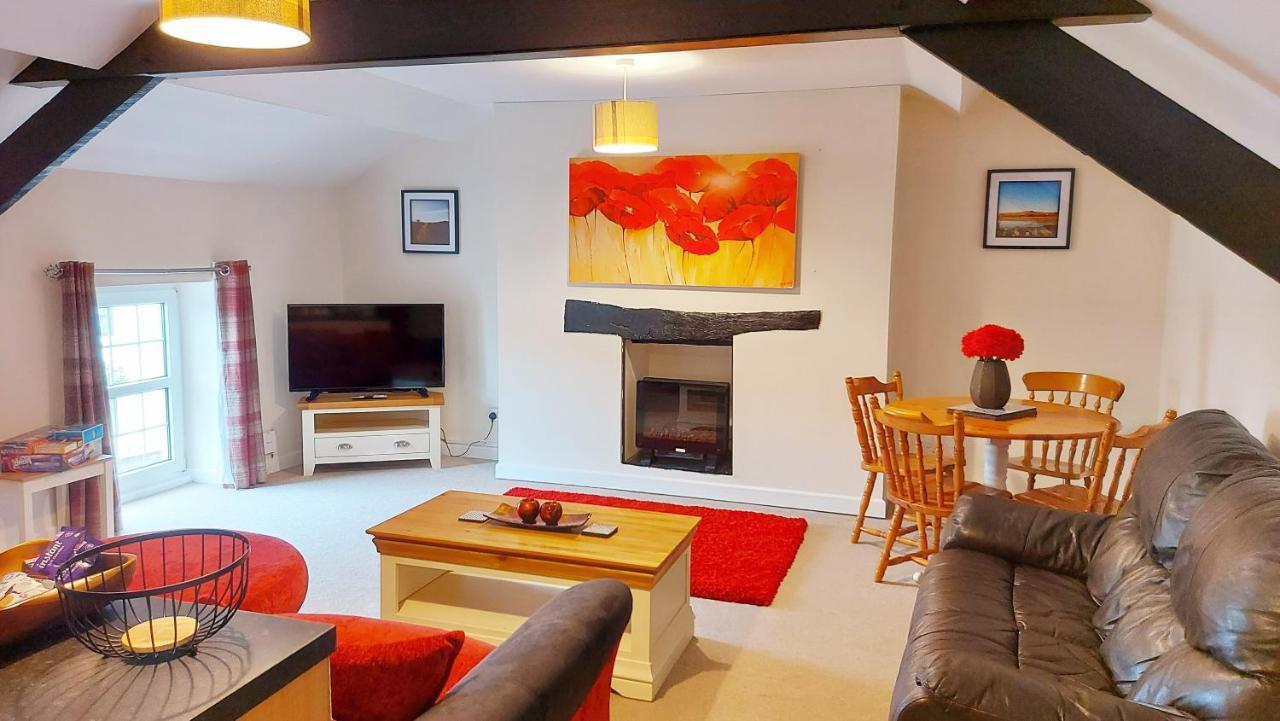 The Cock Hotel Bronllys ภายนอก รูปภาพ