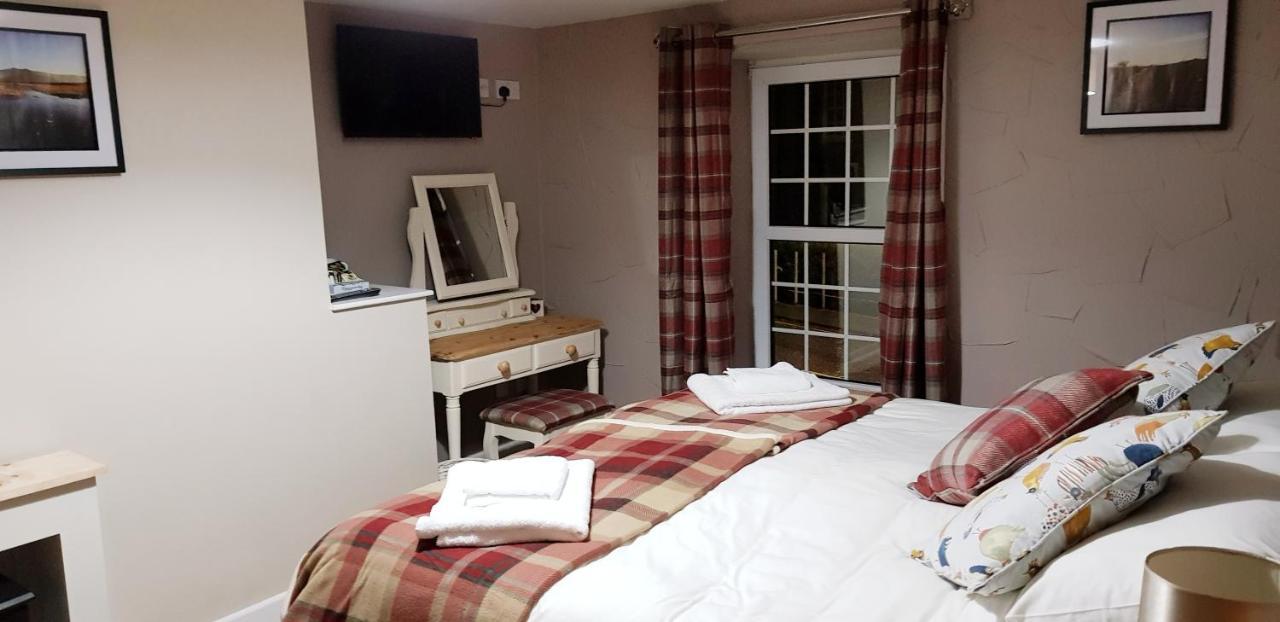 The Cock Hotel Bronllys ภายนอก รูปภาพ